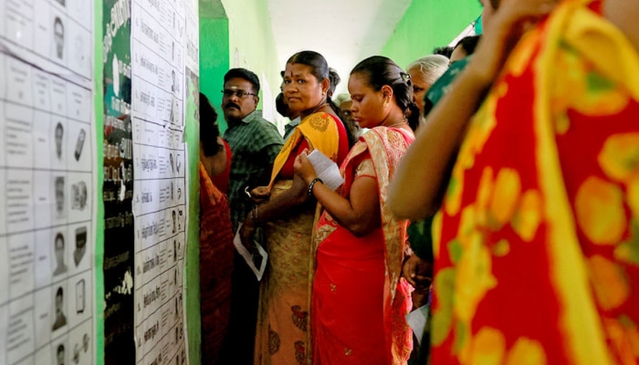 मतदान केंद्रावरील 2 रुपयांचा नियम माहिती आहे का? यामुळे रोखता येते बोगस वोटींग!