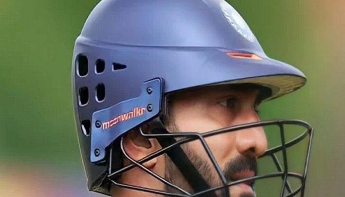 दिनेश कार्तिकचं हेल्मेट इतर खेळाडूंपेक्षा वेगळं का? जाणून घ्या कारण 