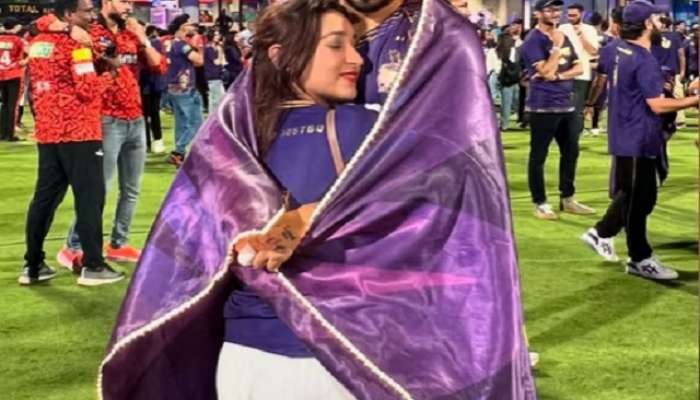 IPL 2024, KKR Wins IPL Trophy, nitish rana wife, nitish rana wife saachi marwah, saachi marwah beautiful photos, saachi marwah With IPL Trophy