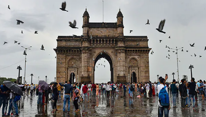 Maharashtra Weather: मुंबईत पुढचे 4 दिवस राहणार ढगाळ वातावरण; उपनगरांमध्ये हलक्या सरींचा अंदाज