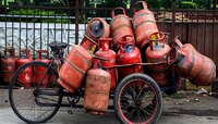 LPG Cylinder च्या दरात मोठी कपात करत निवडणूक निकालांआधी  केंद्राचा चौकार