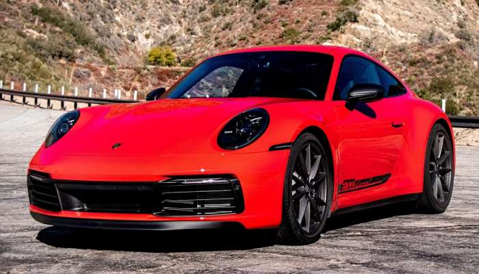 Porsche कंपनीची नवी कार भारतात लाँच; आत्ता बुकिंग केली तर वर्षाअखेरीस डिलीव्हरी मिळणार 