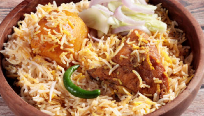 नॉनव्हेजसोबत कधीच खाऊ नका 'हे' 6 पदार्थ, आतडी पिळवटून टाकेल 