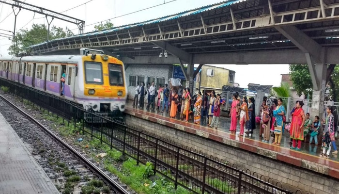 Mumbai Local News : मध्य रेल्वेनं प्रवास करणाऱ्यांसाठी महत्त्वाची बातमी; रेल्वेसेवा... 