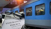 Train Travel Insurance: रेल्वेकडून मिळतो 10 लाखांचा इन्शुरन्स; तिकिट बुक करताना फक्त