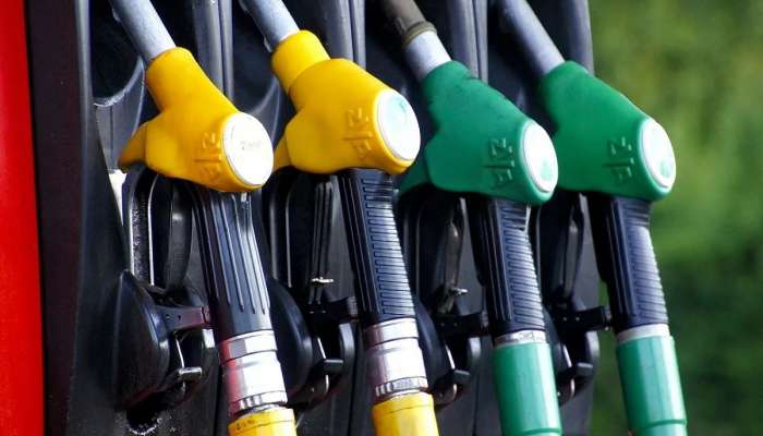 अर्थसंकल्पात पेट्रोल-डिझेलच्या दरात कपातीची घोषणा;  आज मुंबईत काय आहेत दर?