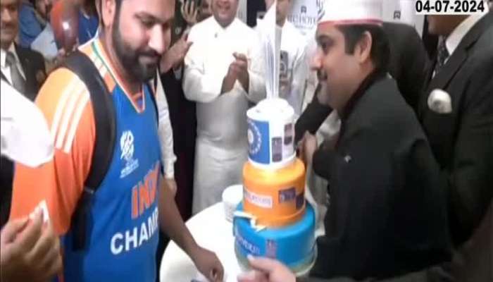Rohit Sharma Cuts Cake In Hotel On Arrival