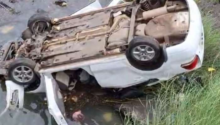 पुलाचा कठडा तोडून कार थेट नदीत कोसळली, एक ठार; नाशिकच्या अपघाताची भयावह दृश्य