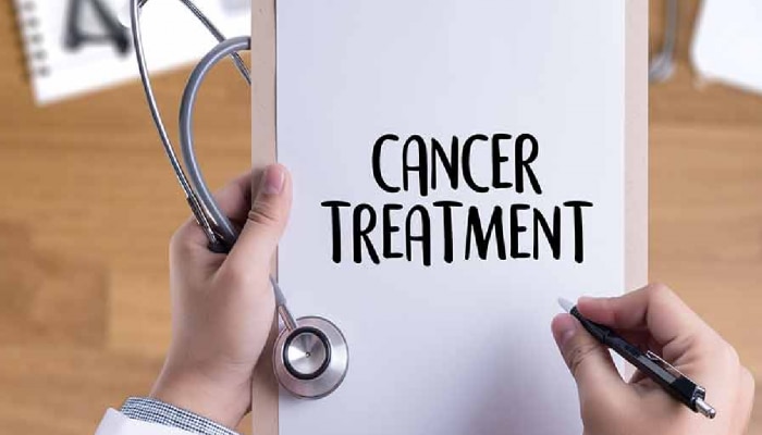 Cancer Treatment Cost: कॅन्सरच्या उपचारांसाठी एकूण किती खर्च येतो? का आहेत इतके महागडे उपचार?
