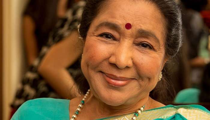 'सिनेइंडस्ट्रीत माझी कोणीच मैत्रीण नाही, कॅमेऱ्यासमोर दिसते ते...; कला विश्वाबाबत आशा भोसलेंचा मोठा खुलासा