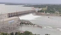 कोल्हापूरच्या बॉर्डरवर असलेल्या अलमट्टी धरणातून 3 लाख क्युसेक पाण्याचा विसर्ग