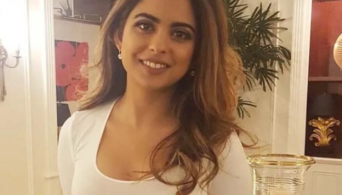 Isha Ambani Owner Of Famous Undergarment Company Buisness Marathi News