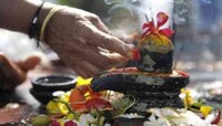 71 वर्षांनंतर यंदा श्रावणात दुर्मीळ योग! यंदा असणार इतके सोमवार; कधी कोणती शिवामूठ 