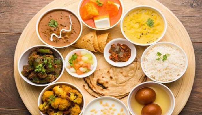 Foods to Avoid at Night, Foods Before Bedtime, Worst Foods to Eat at Night, Bad sleep, Avoid sweets, green vegetables, balanced dinner, healthy dinner options, lifestyle, lifestyle news, lifestyle news in marathi, health, health news, health news in marathi, 