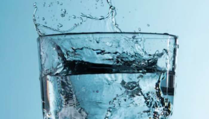 disadvantages of drinking less water