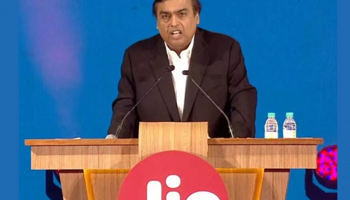 मुकेश अंबानींच्या Jio मध्ये जंबो भरती, कोण करु शकेल अर्ज? किती मिळेल पगार? जाणून घ्या