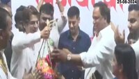 ठाकरेंच्या वरळीत भाजपची दहीहंडी, मुंबईत दहीहंडीवरून राजकारण