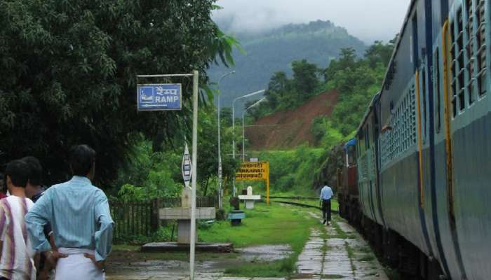 गणपतीसाठी कोकणात जाणाऱ्या प्रवाशांच्या कामाची बातमी; ट्रेन सुटली तर तिकिटाचे पैसे परत मिळतील?