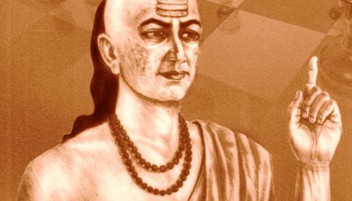 Chanakya Niti: &#039;या&#039; 3 गोष्टी करताना माणसाने कधीही लाज बाळगू नये, नाहीतर...