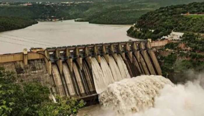 सातारा सांगली जिल्ह्यावर महाराष्ट्राची भाग्यलक्ष्मी प्रसन्न! कोयना धरण 100 टक्के क्षमतेने भरले