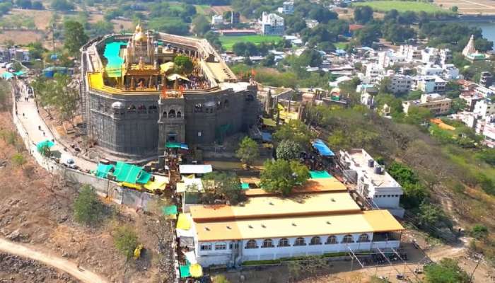 रहस्यमयी खंडोबा मंदिर! सोमवती अमावस्येला महाराष्ट्राच्या कानाकोपऱ्यातून लाखो भाविक आवर्जून जेजुरीला का येतात?