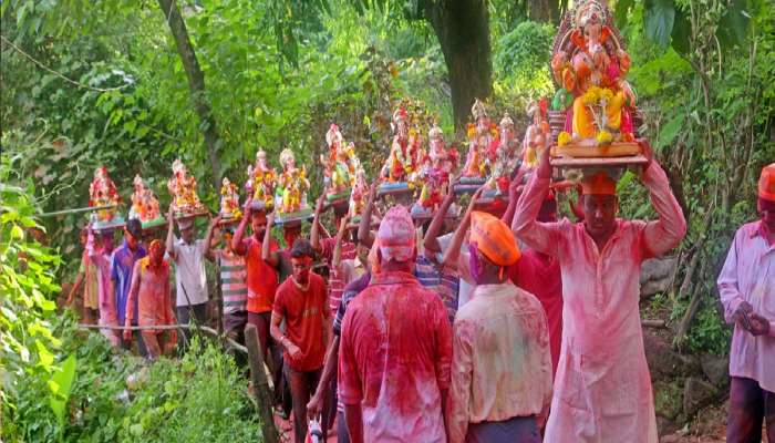 गणपती बाप्पा मोरया! कोकणात जाणाऱ्या गणेशभक्तांसाठी मोठा निर्णय... मुख्यमंत्र्यांनी दिले निर्देश