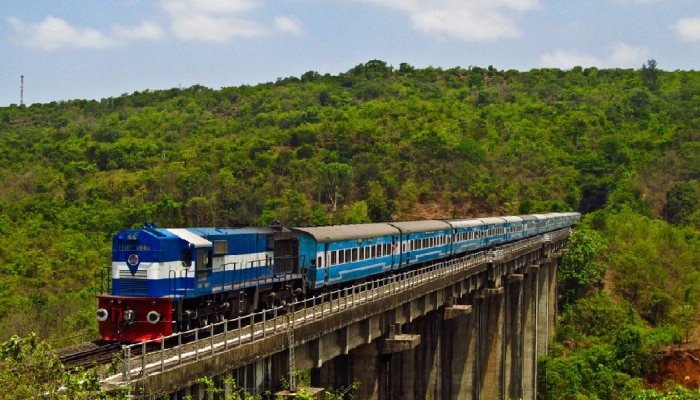 कोकणवासियांसाठी आणखी एक आनंदाची बातमी; Konkan Railway मुळं परतीच्या प्रवासाची चिंताच मिटली