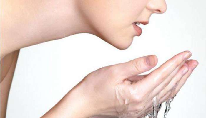 Skin Care: चेहरा कोमट पाण्याने धुवावा की थंड पाण्याने? जाणून घ्या सविस्तर