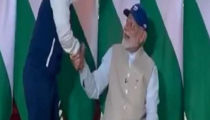 Sports, avni lekhra, India trailblazing Paralympians, kapil parmar, Navdeep singh gifts cap to pm modi, Paralympic Committee of India, Paralympic javelin Navdeep singh, PCI, PM Modi meets Paralympic medallists, PM Narendra Modi and Navdeep singh, PM Narendra Modi meets Paralympic medallists