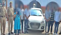 हायवेवर कारमध्ये एका महिलेसह होते 6 पुरुष, दरवाजा उघडून पाहिलं तर सगळे विनाकपडे....;