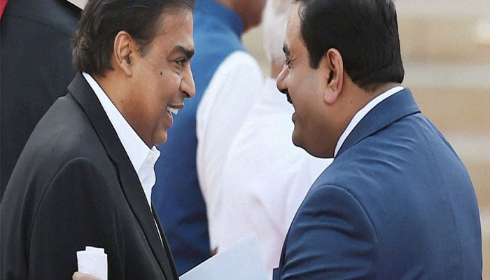 ना अंबानी, ना अदानी; 'या' व्यक्तीच्या कारवर आहे देशातली सर्वात महागडी नंबर प्लेट 