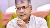 राज्यात मोठ्या घडामोडी घडणार, प्रकाश आंबेडकरांनी तारीखही सांगितली; म्हणाले, महाराष्ट
