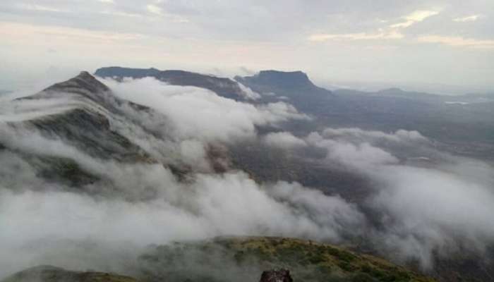 PHOTO: &#039;हे&#039; आहे महाराष्ट्रातील सर्वात उंच शिखर; माऊंट एव्हरेस्टसोबत केली जाते बराबरी  