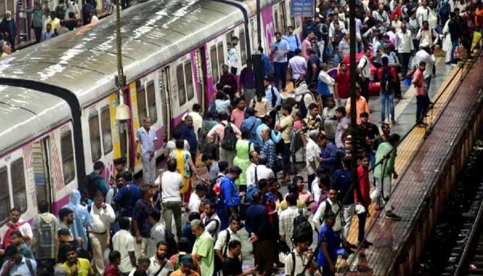 मुंबईत CSMT स्थानकाबाहेर तरुणीवर सामूहिक बलात्कार; आळीपाळीने करण्यात आला अत्याचार