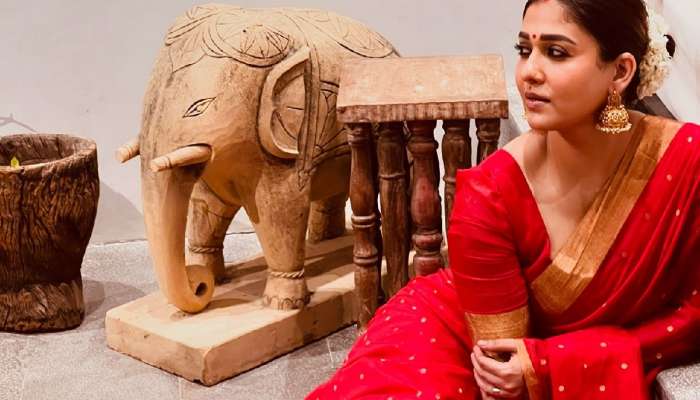 Nayanthara Red Saree Look : लाल साडी, कानात झुमके आणि गजरा, नयनताराचा नववधू लुकवर चाहते फिदा