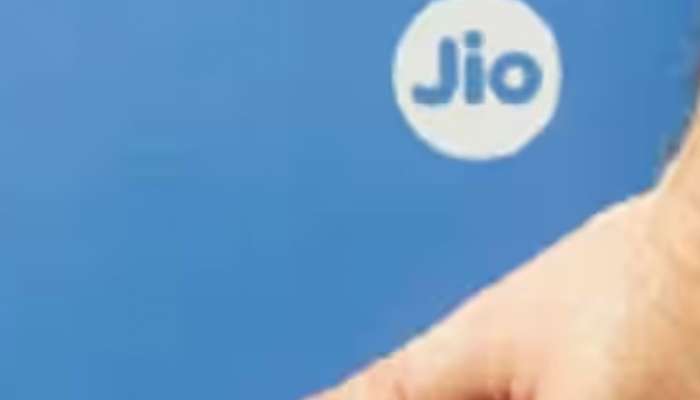 Mukesh Ambani Diwali Offer on Jiobook laptop under 12k Tech Marathi News