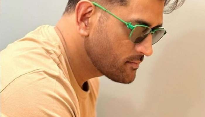 Cricket, New Look, Hairstyle, ms dhoni news, महेंद्र सिंग धोनी, ms dhoni new hairstyle, MS Dhoni Hairstyle, MS Dhoni New Hairstyle Pics, MS Dhoni New Images, MS Dhoni Viral hairstyle, dhoni new look hairstyle, aalim Hakim Charge, MS Dhoni Dashing Look