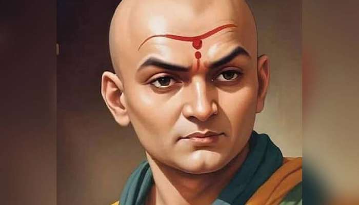 Chanakya Niti : गरिबी टाळण्यासाठी आजच सोडा &#039;या&#039; 4 सवयी