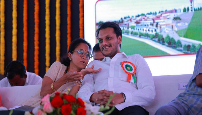 'बारामती हा गड नाही, ही सेवा' युगेंद्र पवार अर्ज भरण्यासाठी निघताच आत्याचा कानमंत्र 