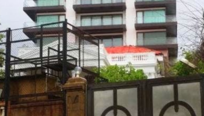 Who is the first owner of Mannat Shah Rukh Khan House old name 