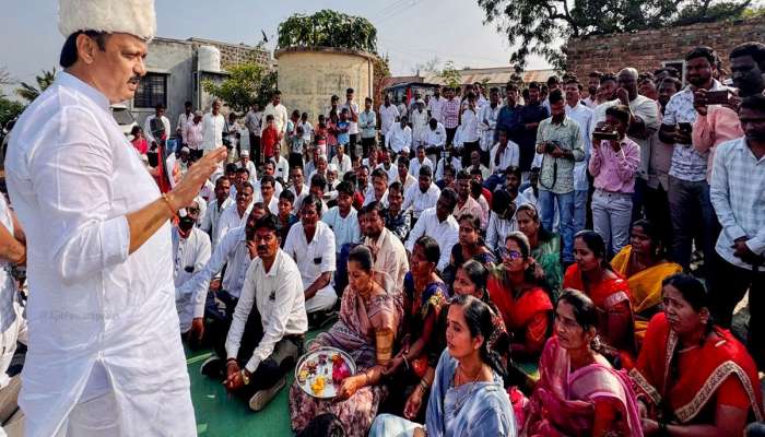 &#039;लोकसभेत साहेबाला खुश केलं, आता मला खुश करा&#039;, अजित पवारांची बारामतीकरांना साद