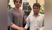 याला म्हणतात जबरा फॅन! 95 दिवस मन्नत बाहेर थांबला, शाहरुखने दिलं खास सरप्राईज, पाहा 