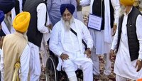 माजी मुख्यमंत्र्यांना शौचालय साफ करण्याची शिक्षा; खरकटी भांडीही घासण्याचा आदेश; काय 