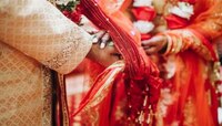 18 वर्ष लहान भाचीच्या प्रेमात पडला अभिनेता अन् लगेच केलं तिसरं लग्न; कारण सांगत स्वत