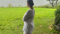 आई-वडील आणि नवरा सुपरस्टार, तिन्ही खानसोबत केलं काम: आज अभिनेत्री नाही तर लेखिका म्ह