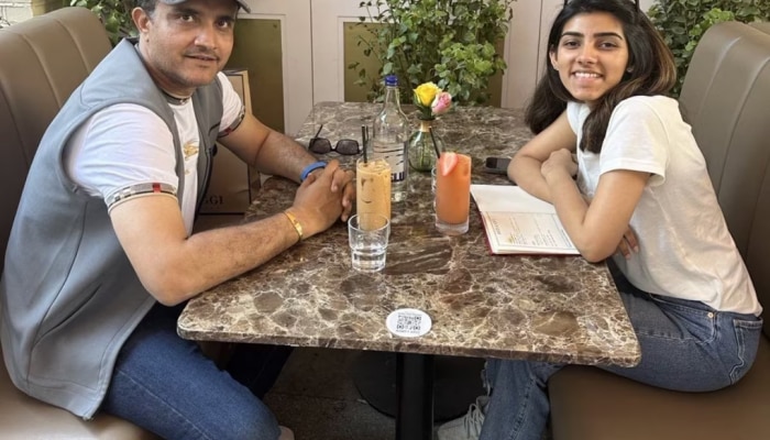 Sourav Ganguly Daughter Net Worth: वडिलांच्या पावलावर पाऊल न ठेवता सौरव गांगुलीच्या लेकीनं निवडली वेगळी वाट; किती कमाई करते माहितीये? 