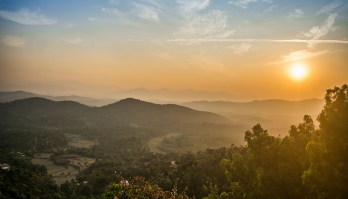 उत्तरेकडे हिमवृष्टी, राज्यात मात्र पाऊस- गारपीटीची शक्यता; पुढील 24 तासांत नेमकं काय होणार?