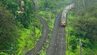 मलेशियापेक्षा लांब रेल्वे मार्ग आपल्या महाराष्ट्रात; 2105 KM चे नवे रेल्वे मार्ग