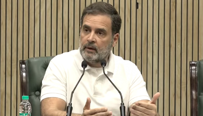 'महाराष्ट्रात प्रौढ लोकसंख्येपेक्षा जास्त मतदार... कसं शक्यंय?'; राहुल गांधींचा EC ला थेट सवाल 