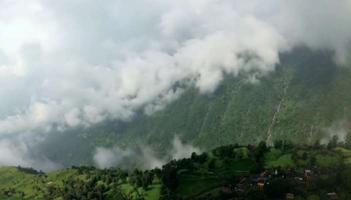 Vehicle free Hill station : महाराष्ट्रात आहे आशिया खंडातील एकमेव वाहनमुक्त हिल स्टेशन; किती मोठा श्रीमंत असला तरी पायीच फिरावं लागतं